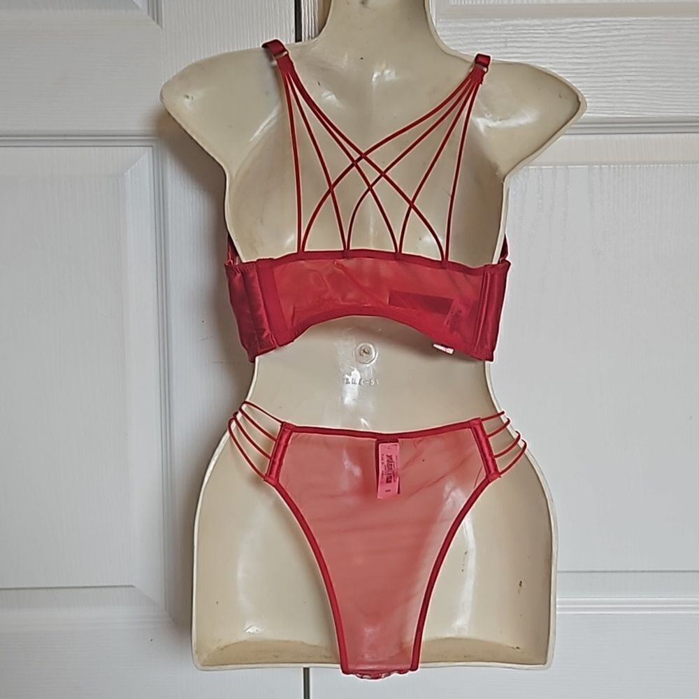 Victoria's Secret Lace Underwire Bra With Matching Underwear 32DD/ Small Red - Picture 5 of 16